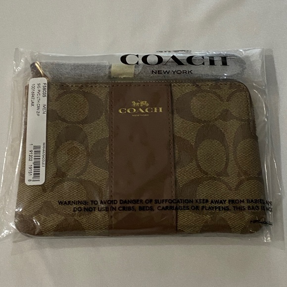 Brand New Coach Brown Wristlet With Tags - Picture 5 of 7